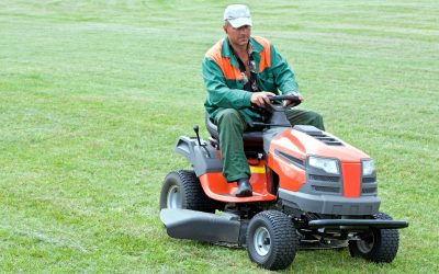 4 Signs You Need to Buy New Belts for Lawn and Garden Mowers